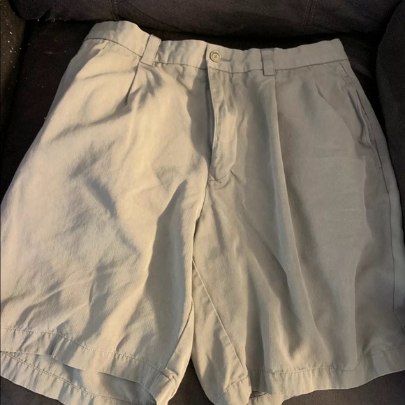 Tommy Bahama Men’s Shorts Khaki Beige Size 32 - Picture 1 of 3